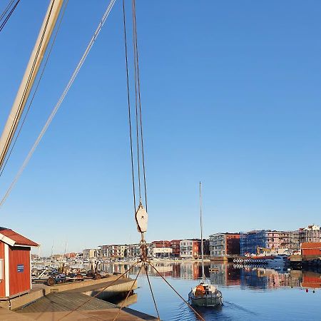 50 M Till Bad I Centrala Skaerhamn Exterior foto